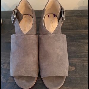 GREY/TAUPE SUEDE BLOCK HEELS